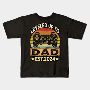 leveled up to dad est 2024 Kids T-Shirt